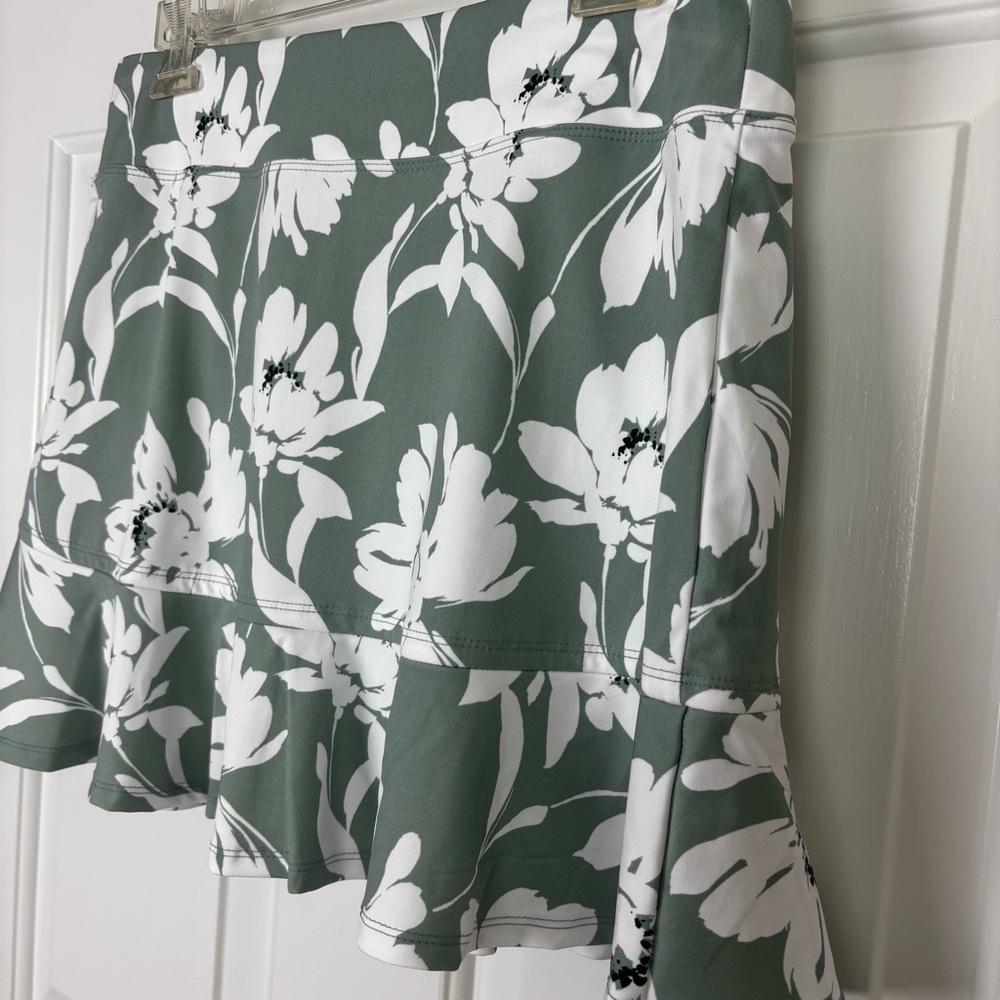 Tommy Bahama Green and White Floral Golf Tennis Skort Size Medium - Picture 3 of 9